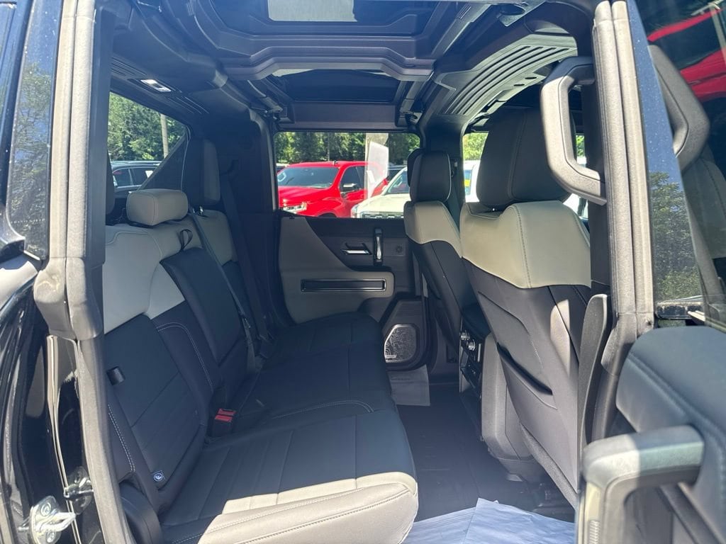 2026 GMC HUMMER EV 2X - Photo 13