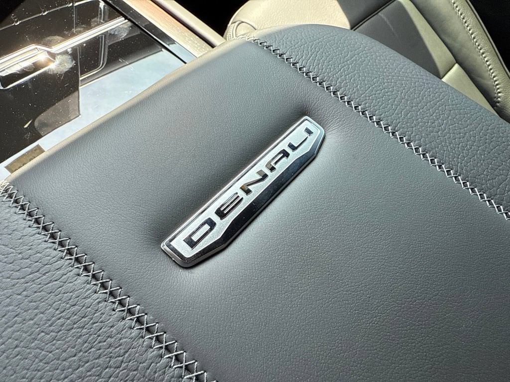 2026 GMC Yukon XL Denali - Photo 37