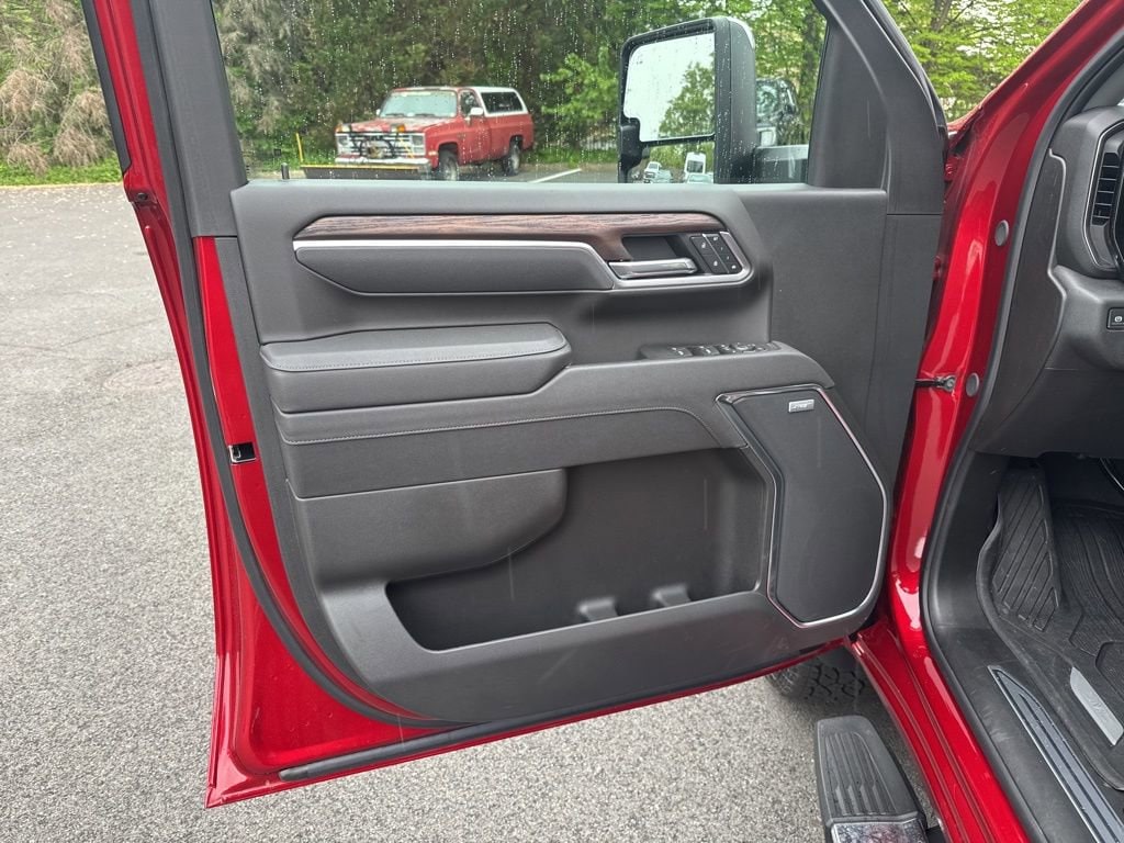 2025 GMC Sierra 2500HD SLT - Photo 19