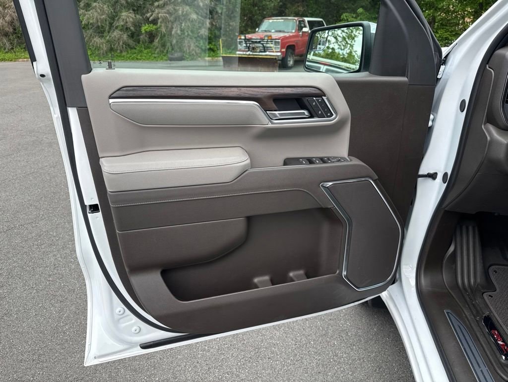 2026 GMC Sierra 1500 SLT - Photo 19