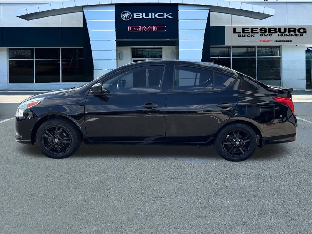 2018 Nissan Versa Sedan Plus photo 4