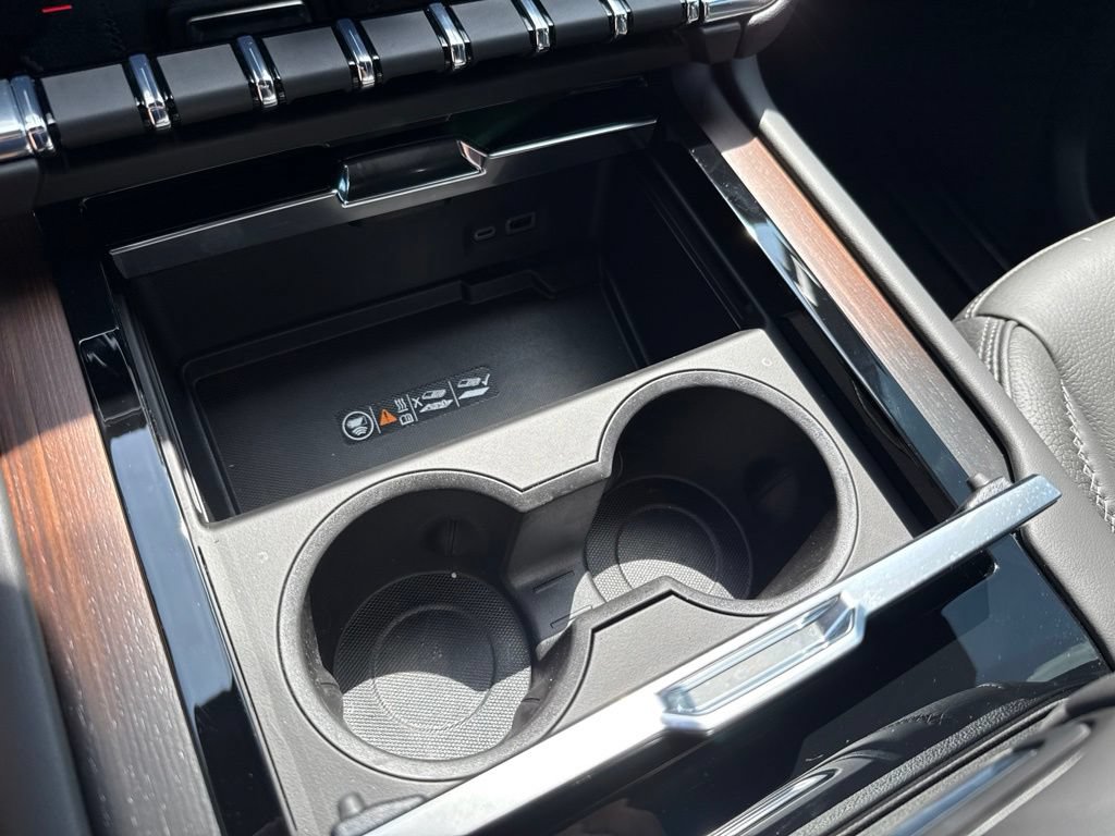 2026 GMC Yukon XL Denali - Photo 36