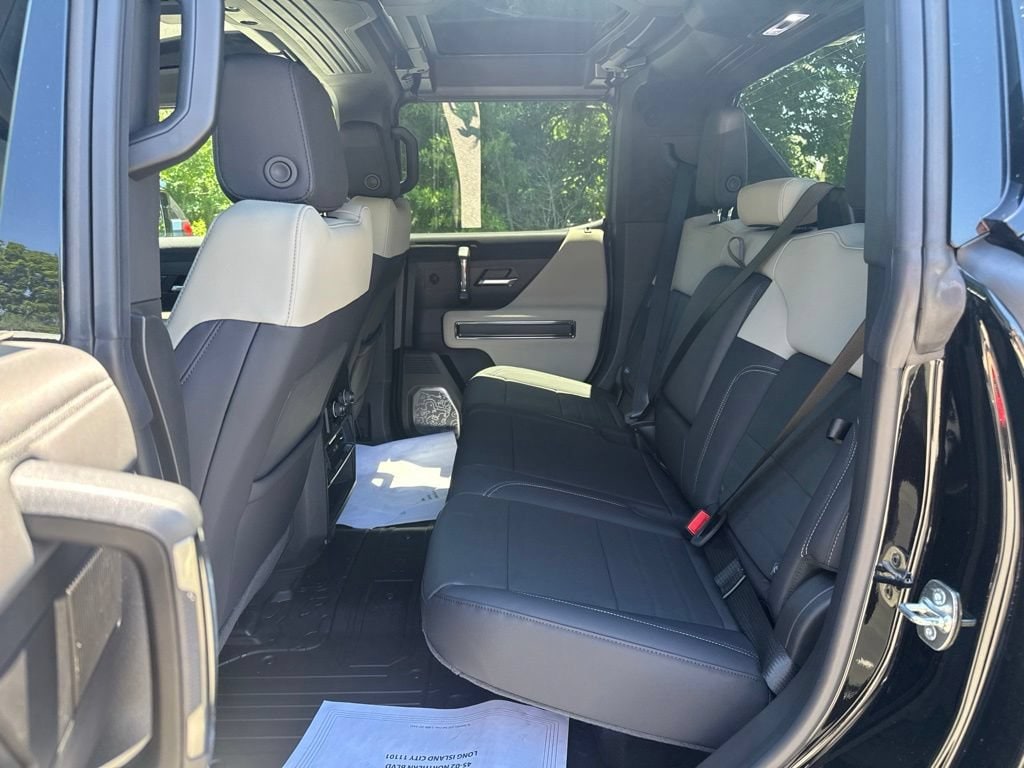 2026 GMC HUMMER EV 2X - Photo 12