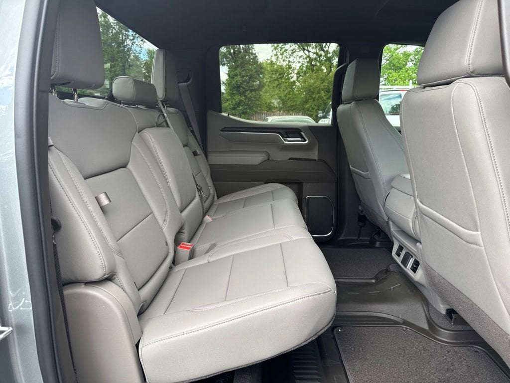 2026 GMC Sierra 1500 SLT - Photo 12