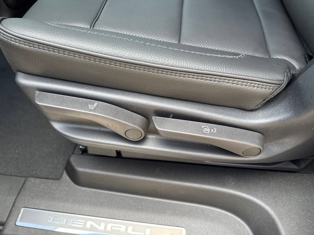 2026 GMC Yukon XL Denali - Photo 54