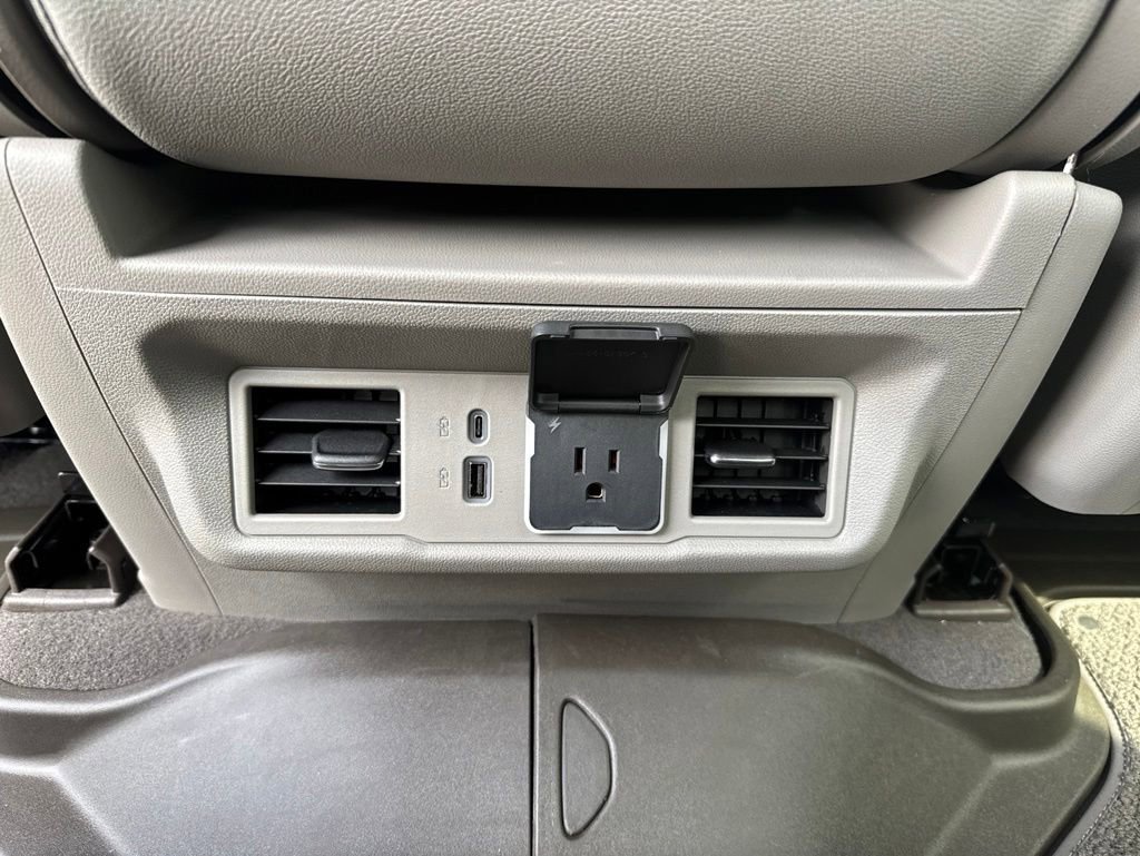 2026 GMC Sierra 1500 SLT - Photo 44