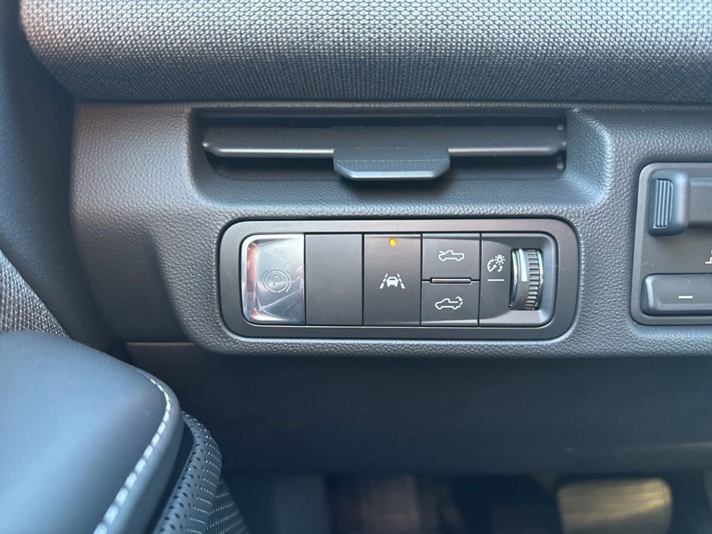 2026 GMC Sierra EV Elevation - Photo 27