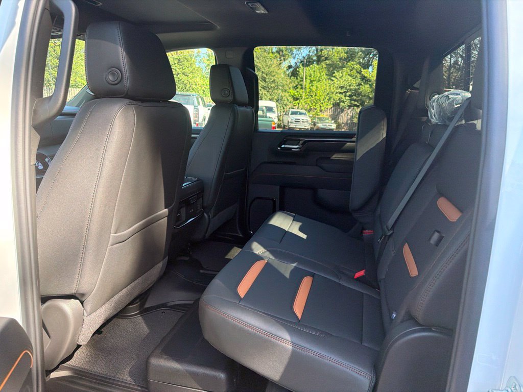 2026 GMC Sierra 2500HD AT4 - Photo 13