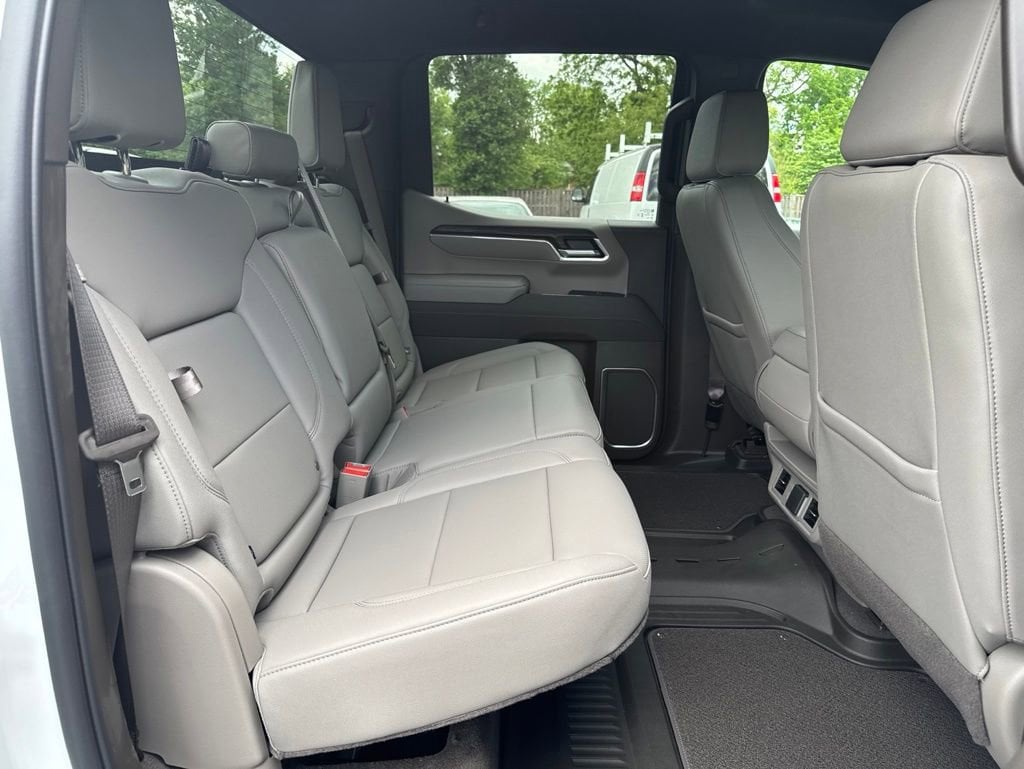 2026 GMC Sierra 1500 SLT - Photo 12