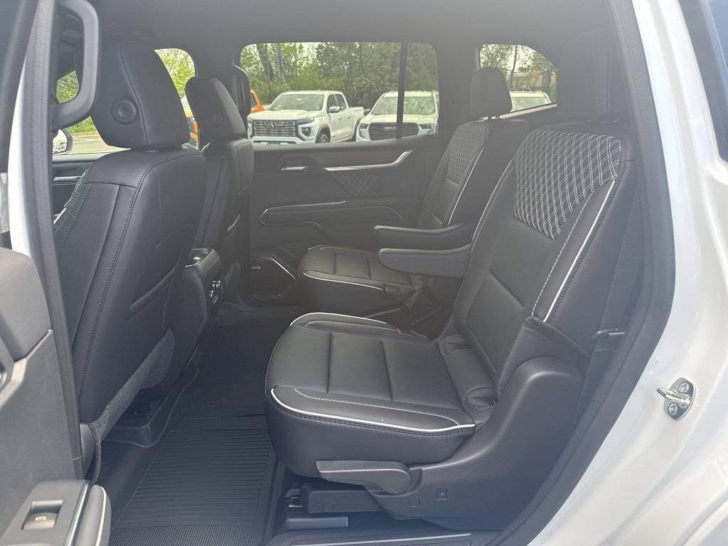 2026 GMC Acadia Denali - Photo 11