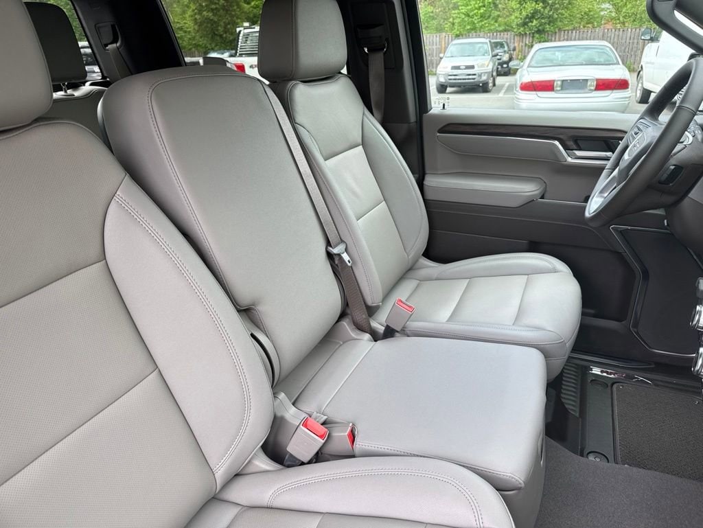 2026 GMC Sierra 1500 SLT - Photo 14