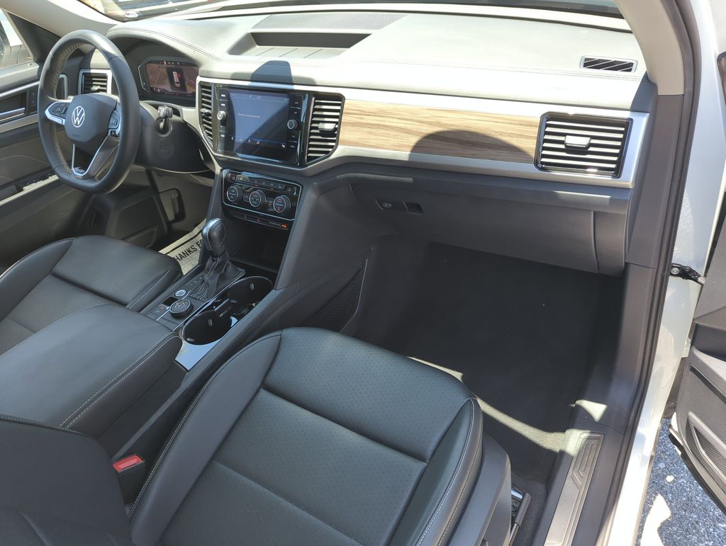 2022 Volkswagen Atlas SEL - Photo 23