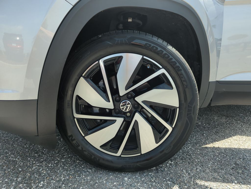 2024 Volkswagen Atlas SE w/Tech - Photo 49