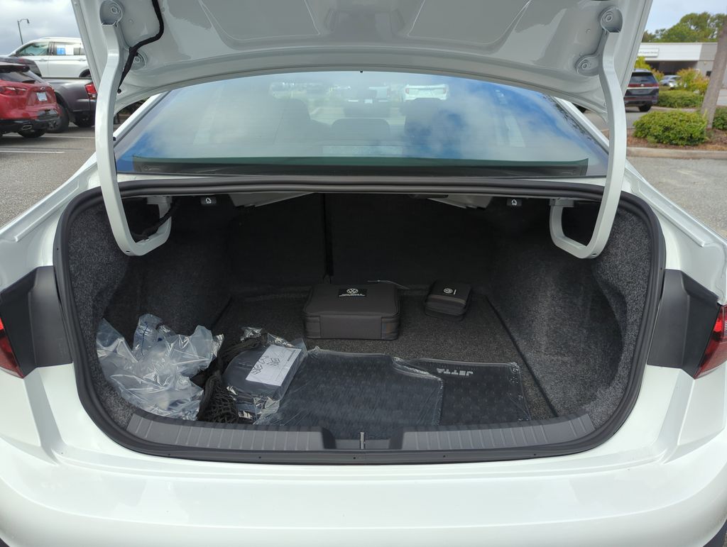 2026 Volkswagen Jetta Sport - Photo 15