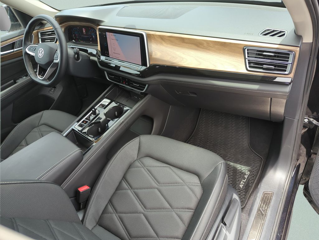 2025 Volkswagen Atlas SE w/Tech - Photo 19