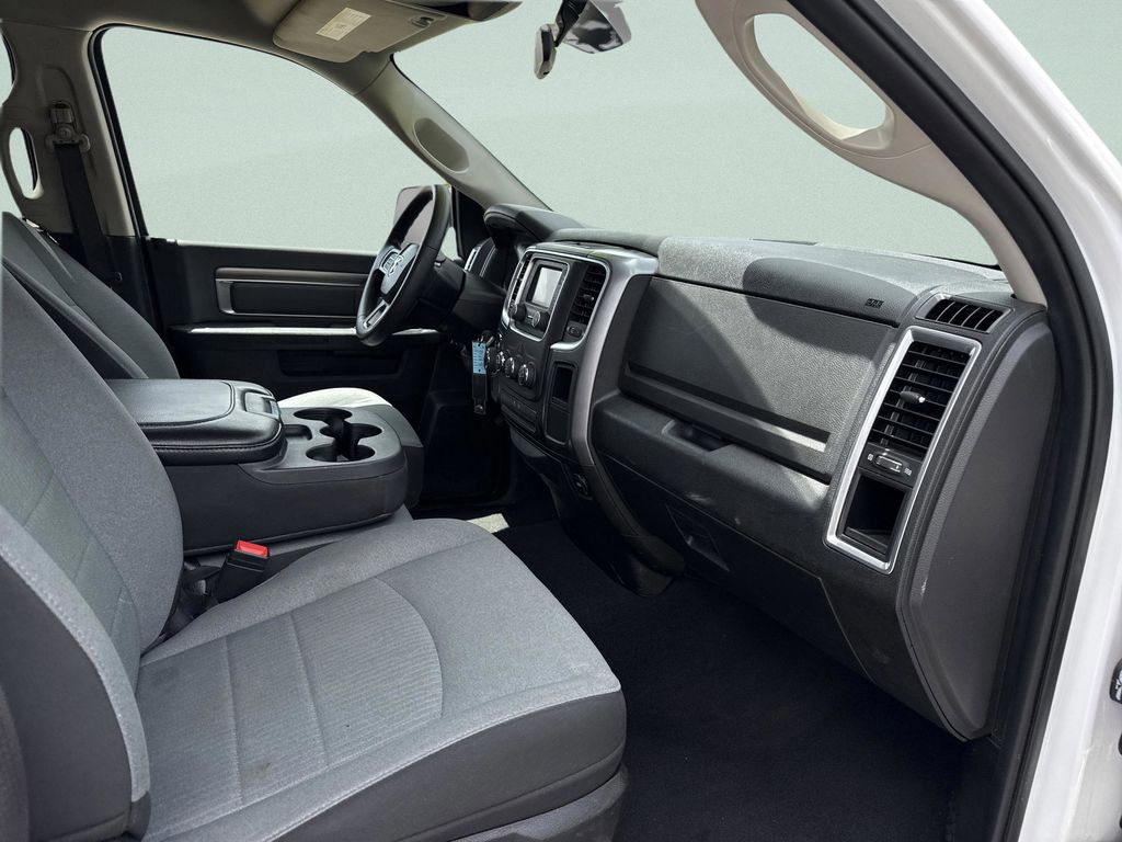2024 RAM Ram 1500 Classic SLT - Photo 39