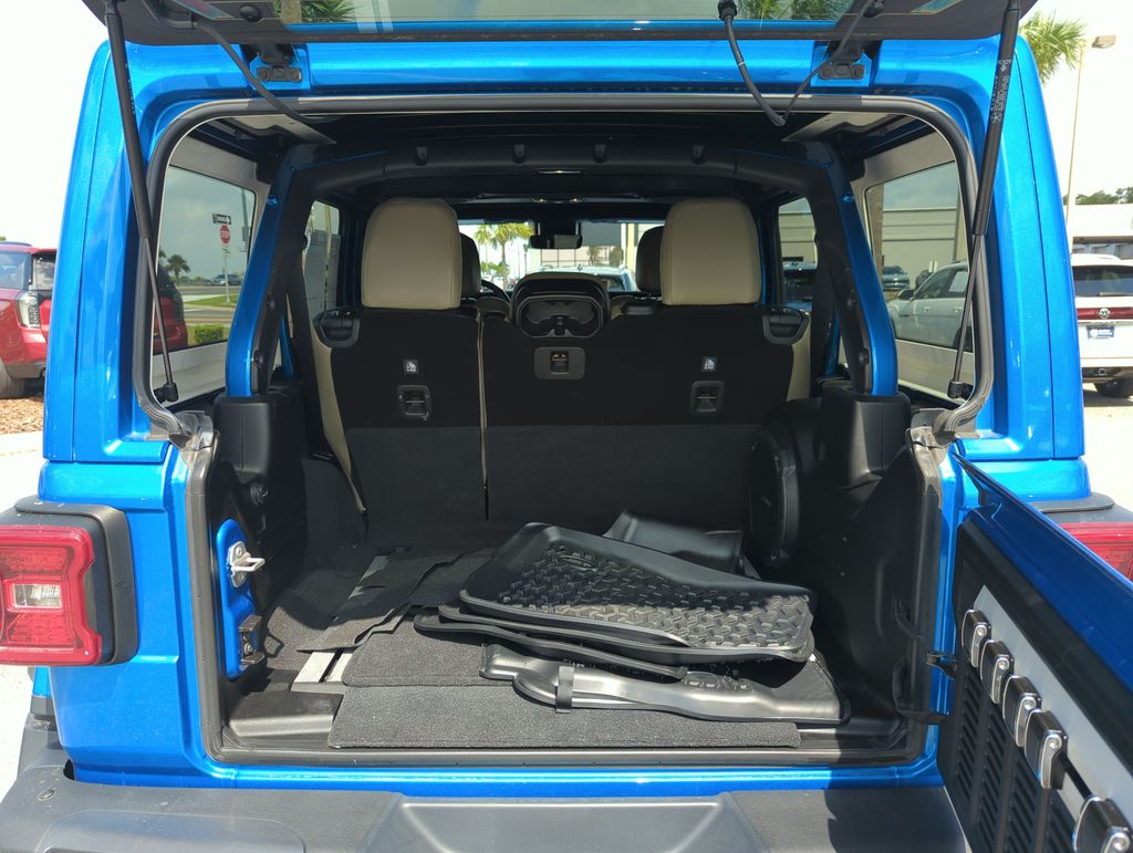 2022 Jeep Wrangler Unlimited Rubicon 392 - Photo 21