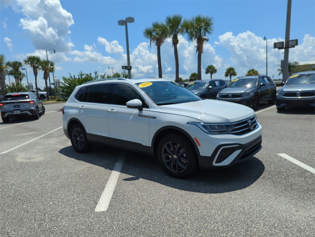 2022 Volkswagen Tiguan SE photo 2
