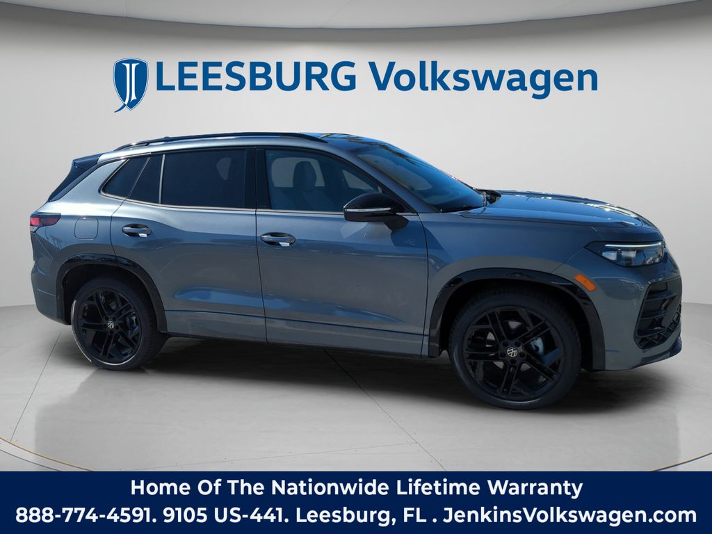 2026 Volkswagen Tiguan SE R-LINE BLACK - Photo 2