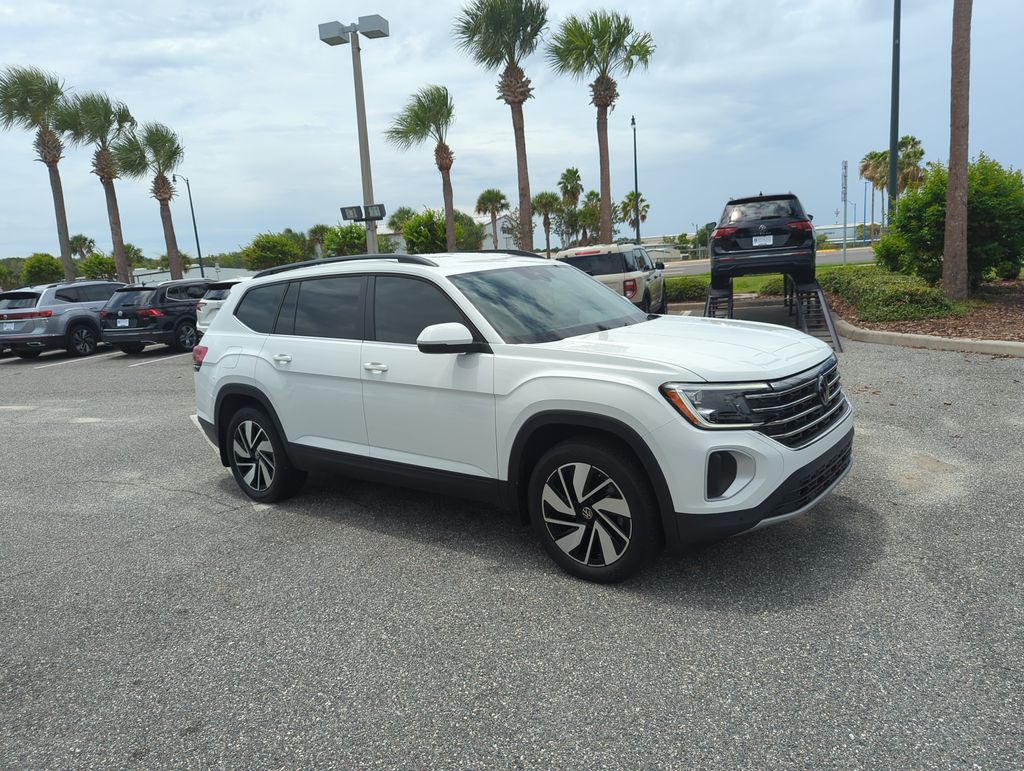 2024 Volkswagen Atlas SE w/Tech - Photo 1