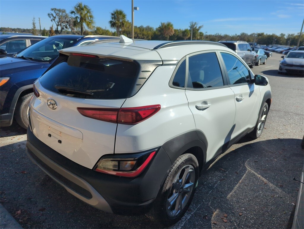 2023 Hyundai Kona SEL photo 2