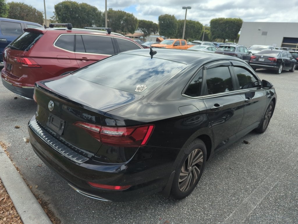 Used 2021 Volkswagen Jetta SEL Premium Sedan
