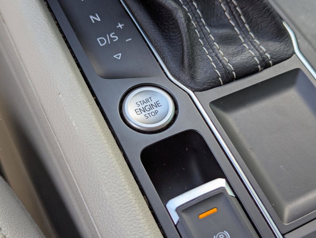 2021 Volkswagen Atlas SE w/Tech - Photo 46