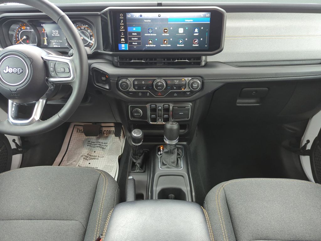 2025 Jeep Wrangler 4-Door Sahara - Photo 22