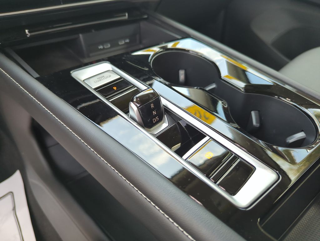2024 Volkswagen Atlas SE w/Tech - Photo 41