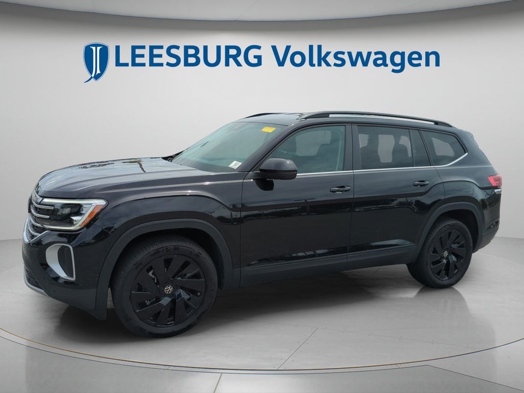 2025 Volkswagen Atlas SE w/Tech - Photo 13