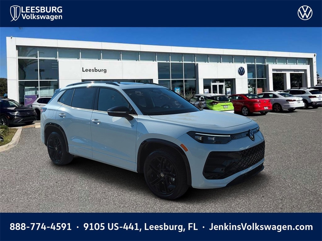 New 2025 Volkswagen Tiguan 2.0T SE R-Line Black SUV