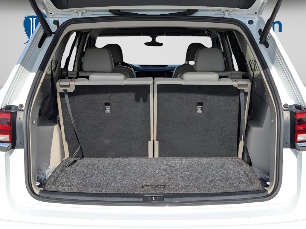 2021 Volkswagen Atlas SE w/Tech - Photo 18
