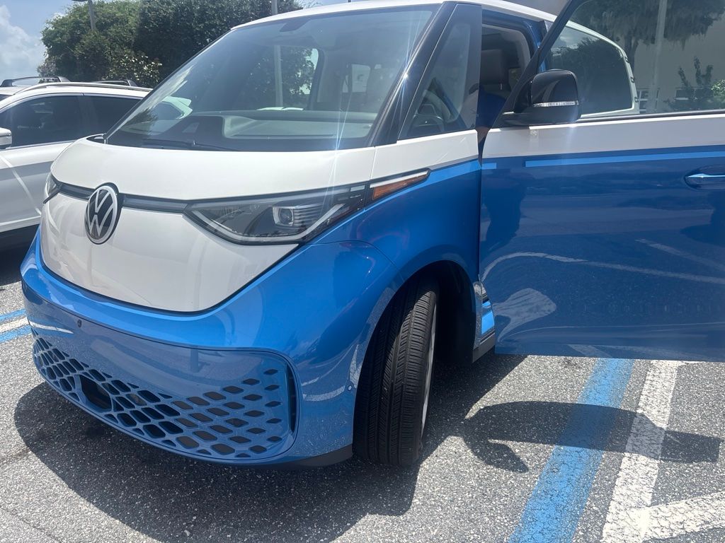 Used 2025 Volkswagen ID. Buzz 1st Edition with VIN WVG5WVEB1SH008300 for sale in Leesburg, FL