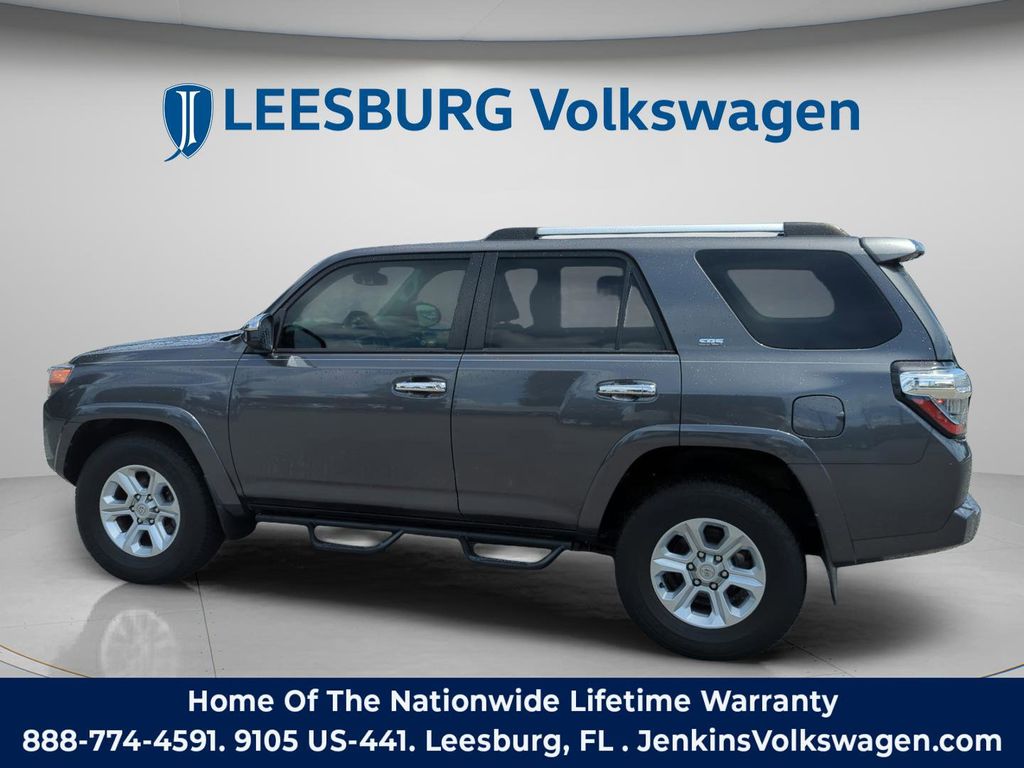 2020 Toyota 4Runner SR5 - Photo 10