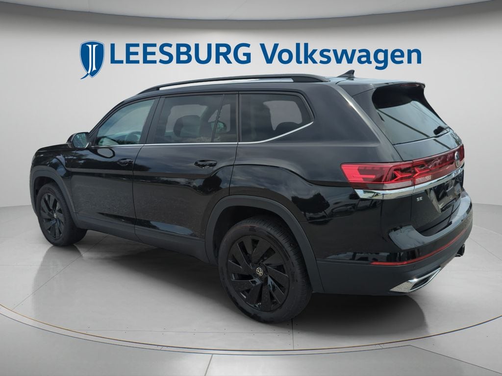 2025 Volkswagen Atlas SE w/Tech - Photo 9