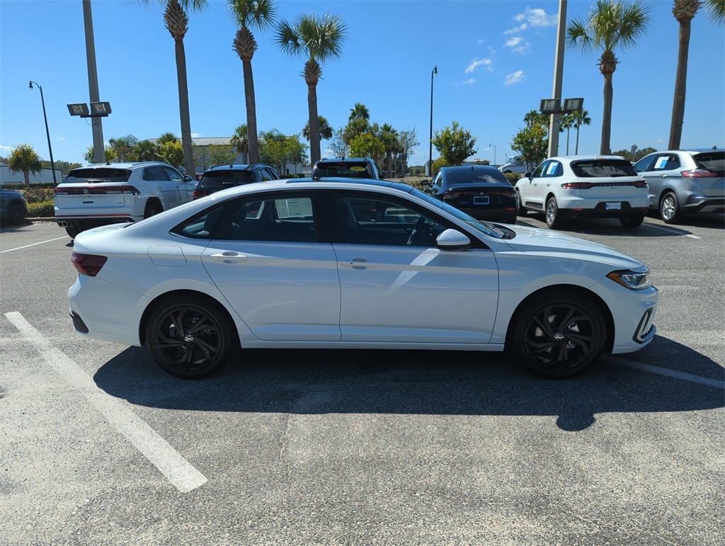 New 2026 Volkswagen Jetta 1.5T SE Sedan
