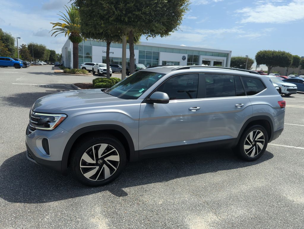 2024 Volkswagen Atlas SE w/Tech - Photo 12