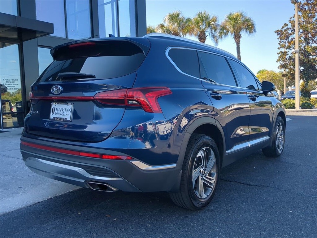 2021 Hyundai Santa Fe SEL photo 2