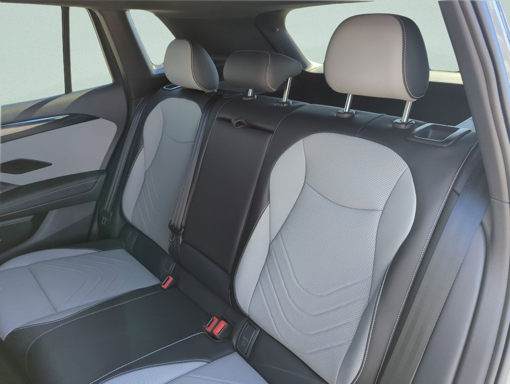 2026 Volkswagen Tiguan SE R-LINE BLACK - Photo 26