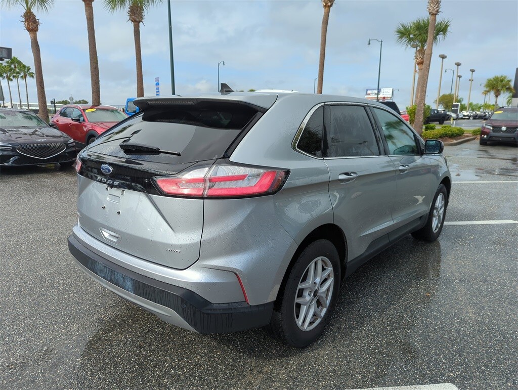 2024 Ford Edge SEL photo 3