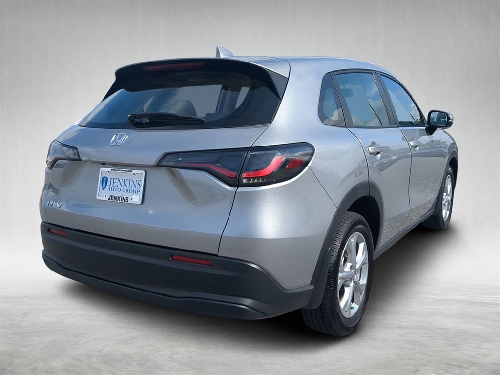 2025 Honda HR-V LX photo 2