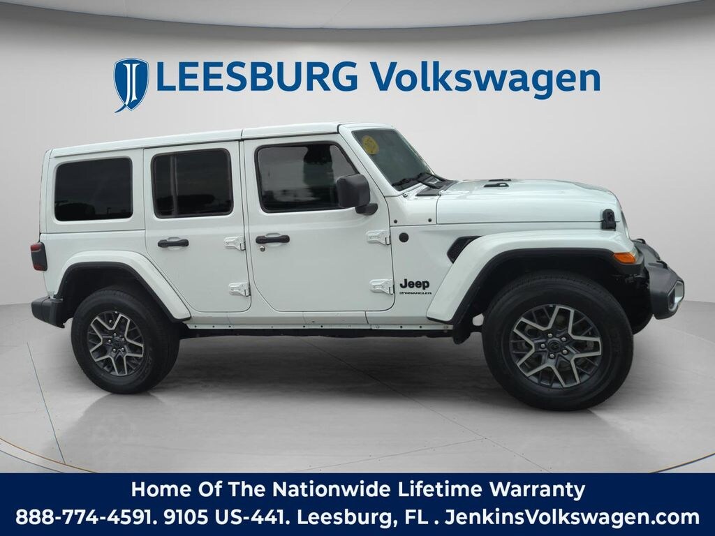 Used 2025 Jeep Wrangler Sahara SUV