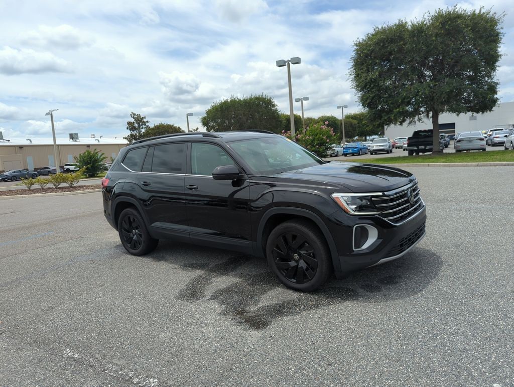 Certified 2025 Volkswagen Atlas 2.0T SE w/Technology SUV