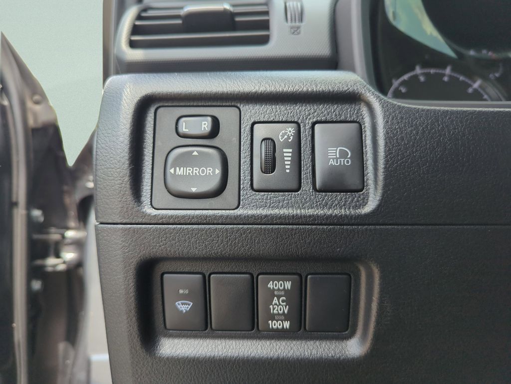 2020 Toyota 4Runner SR5 - Photo 34