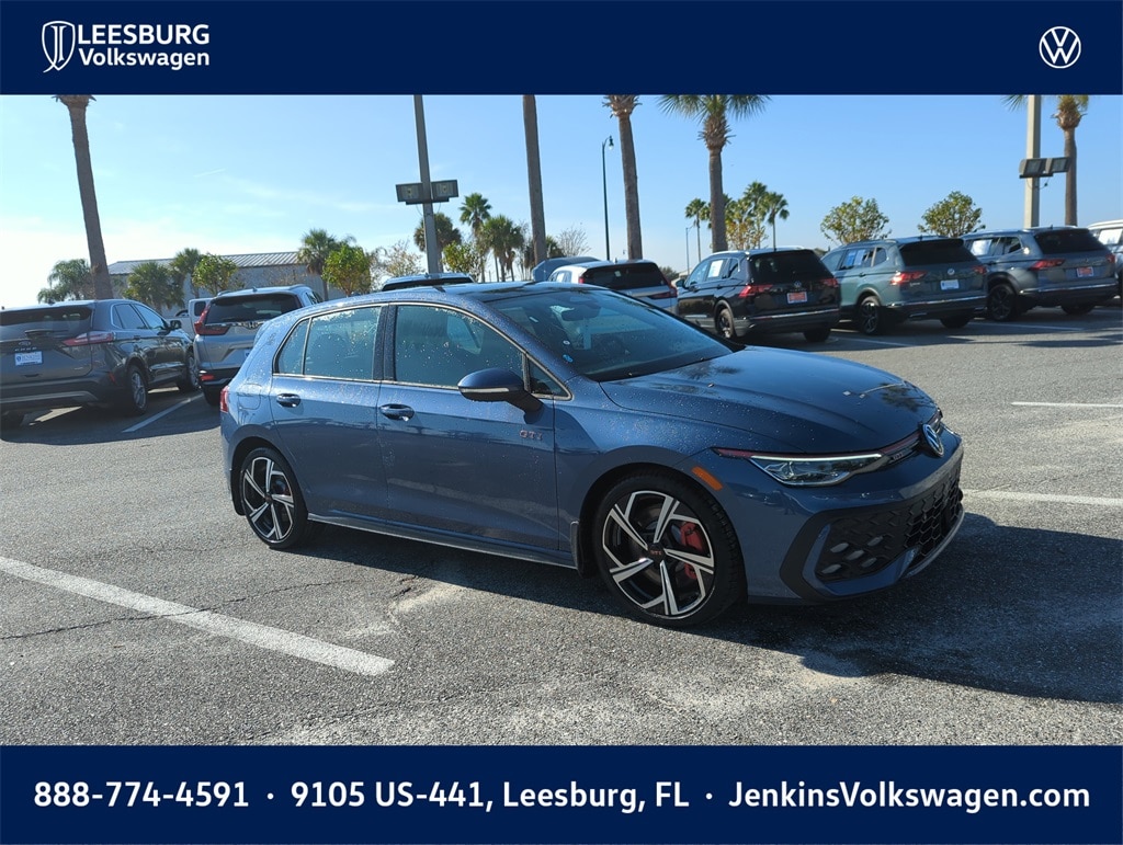 2026 Volkswagen Golf GTI SE's photo