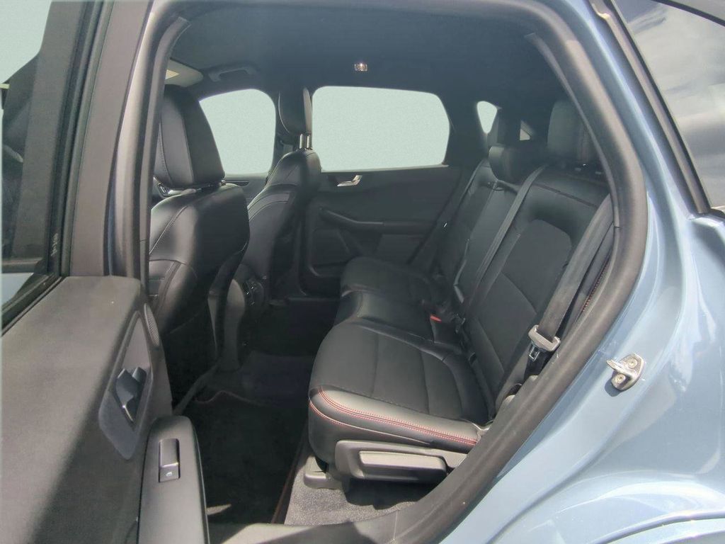 2023 Ford Escape ST-Line Select - Photo 14