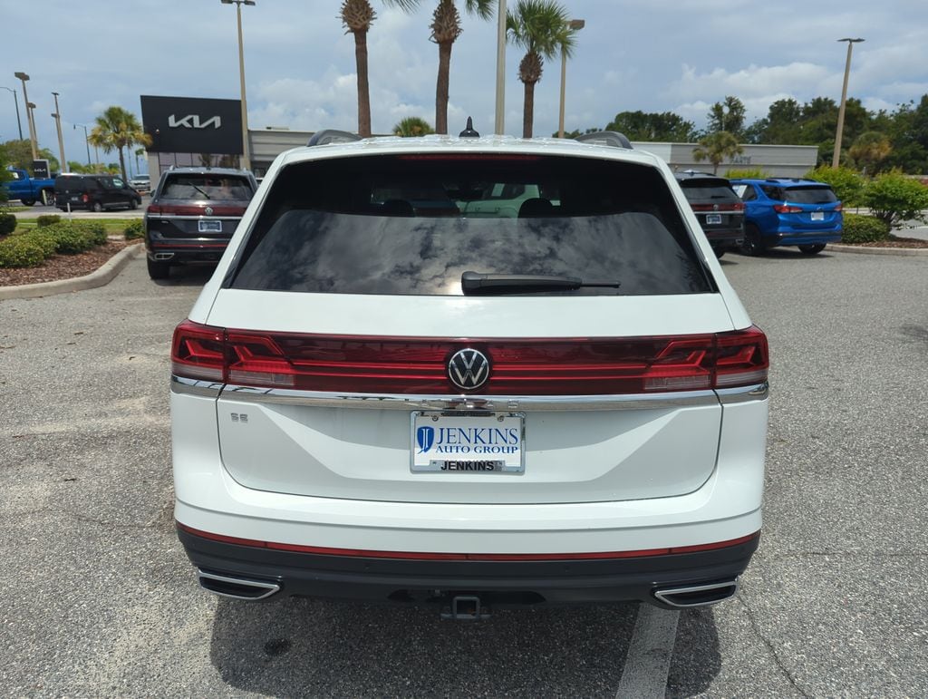 2024 Volkswagen Atlas SE w/Tech - Photo 7