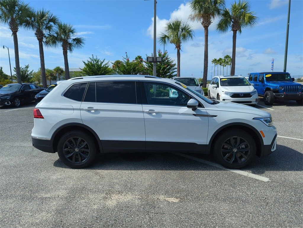 2024 Volkswagen Tiguan SE Wolfsburg Edition photo 2