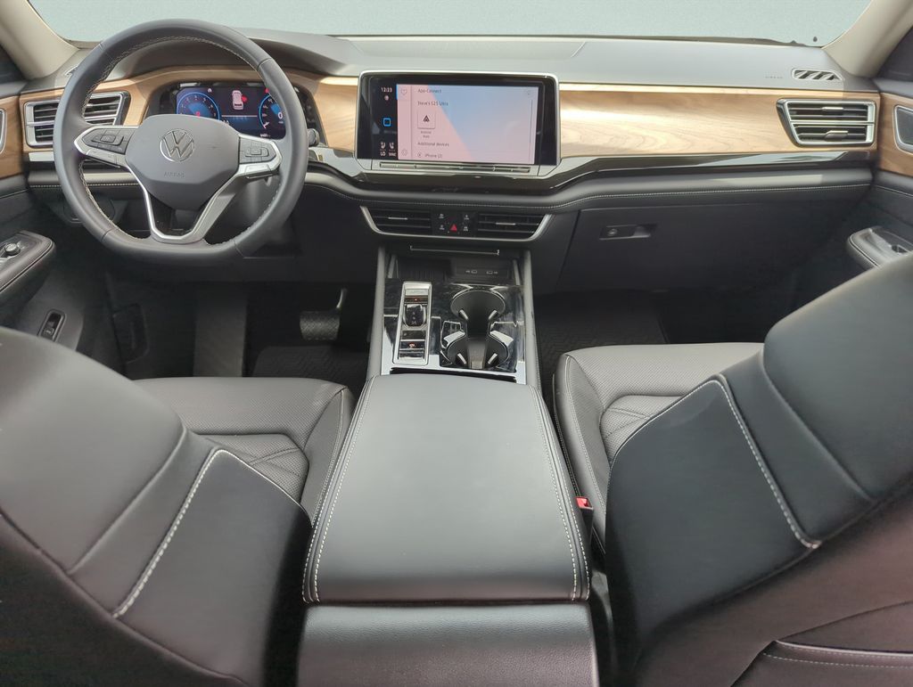 2025 Volkswagen Atlas SE w/Tech - Photo 21