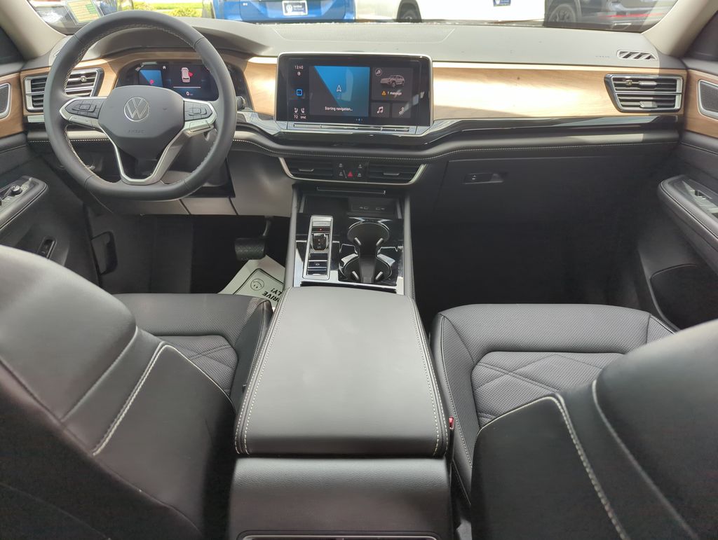 2024 Volkswagen Atlas SE w/Tech - Photo 25